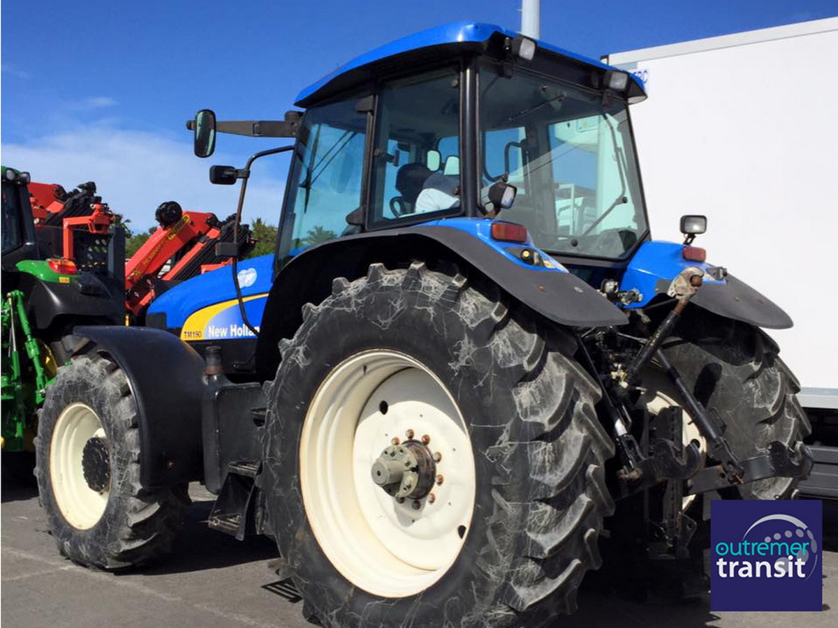 Transport d'engins agricoles en Roro vers la Réunion avec Outremer Transit