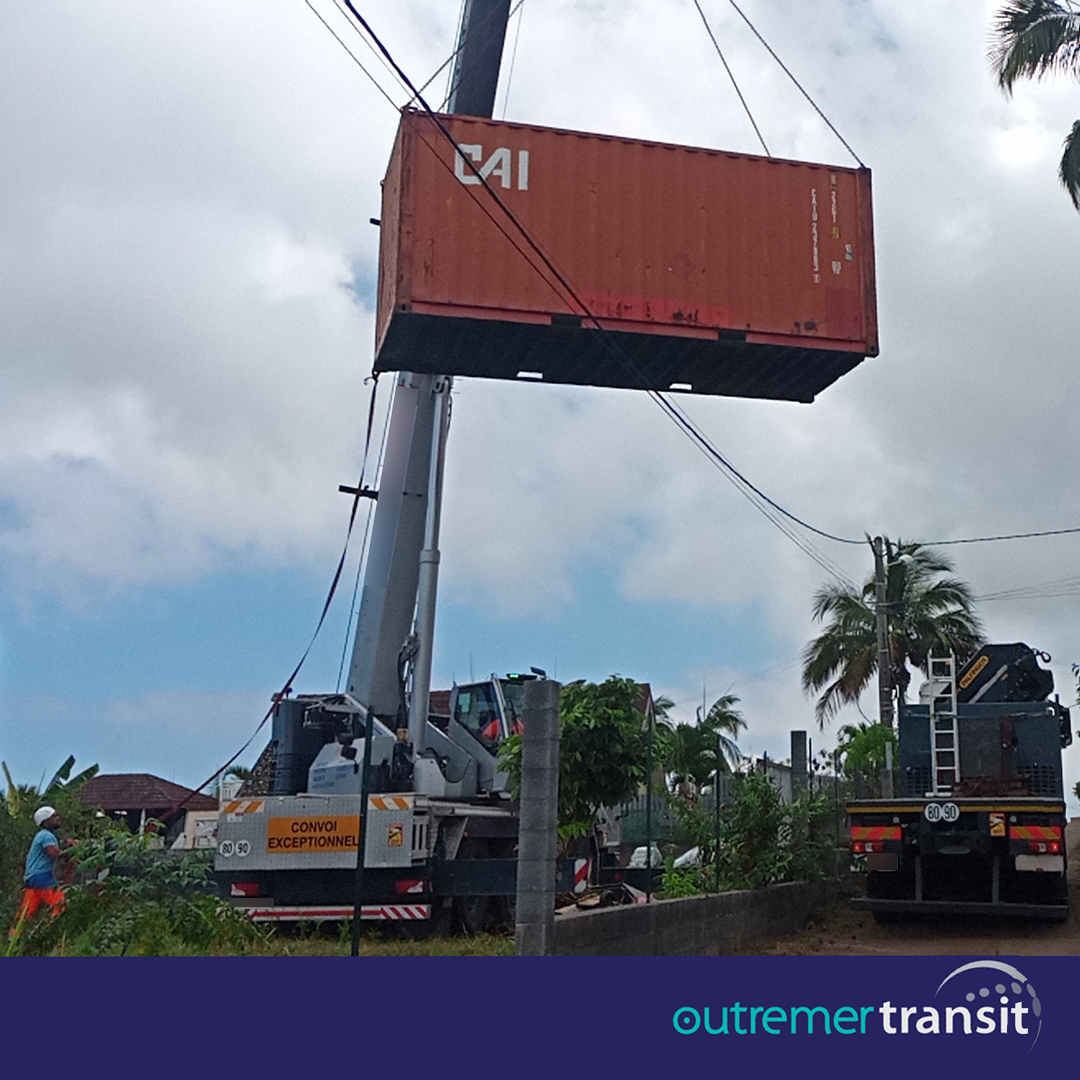 Prestation complete transport et grutage - Carcassonne - La Réunion avec Outremer Transit