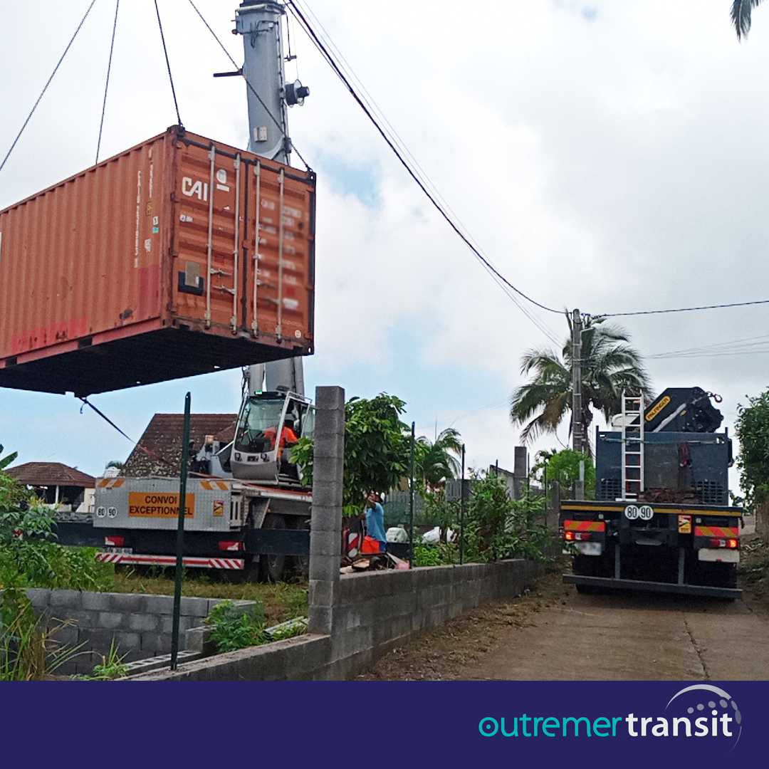 Prestation complete transport et grutage - Carcassonne - La Réunion avec Outremer Transit
