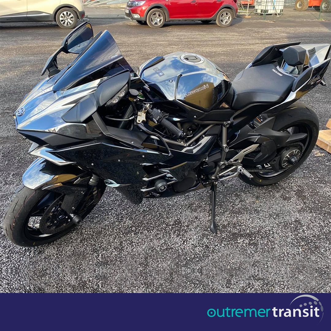 Transport de Moto routière Reunion en conteneur avec Outremer Transit